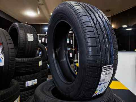 Bridgestone DUELER H/P SPORT 215/60 R17