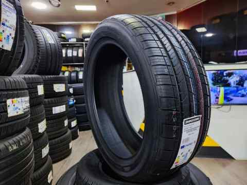 Bridgestone Alenza Sport A/S 235/50 R20