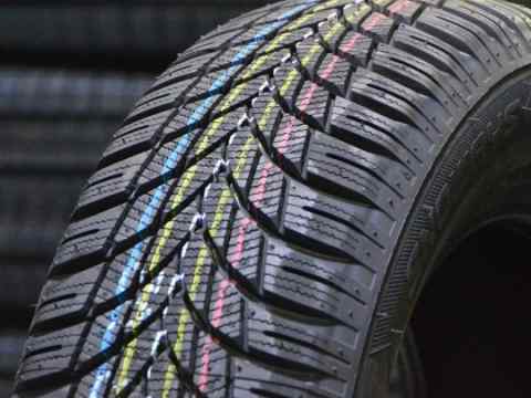 LASSA Snoways 4 215/55 R17