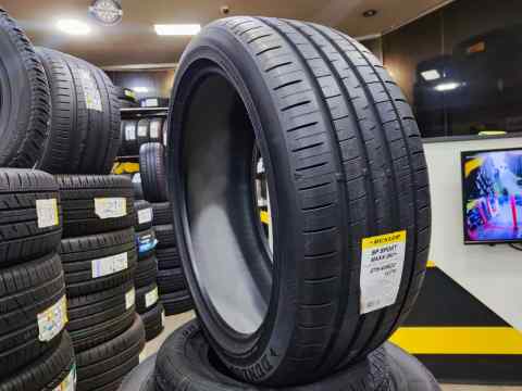 Dunlop SP Sport Maxx 060+ 275/40 R22